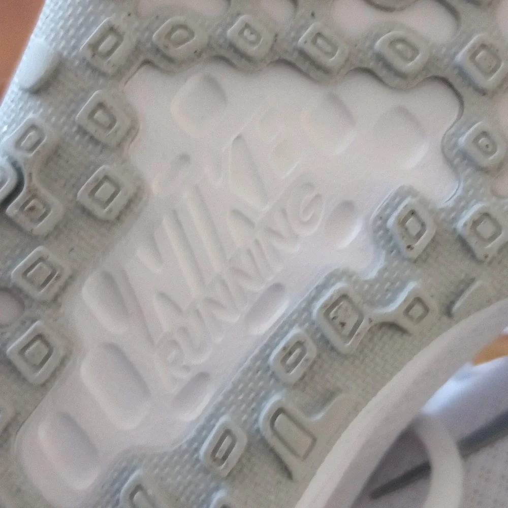 NOWT - Picture 5 of 8